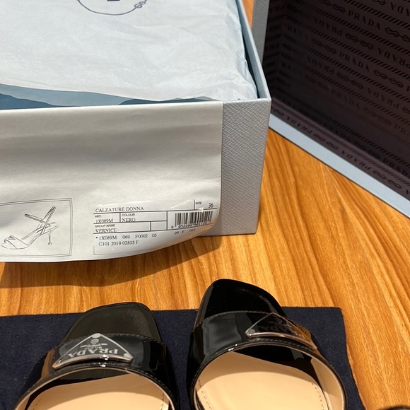 Prada Appliquéd Patent Leather Sandals NIB - Picture 14 of 16